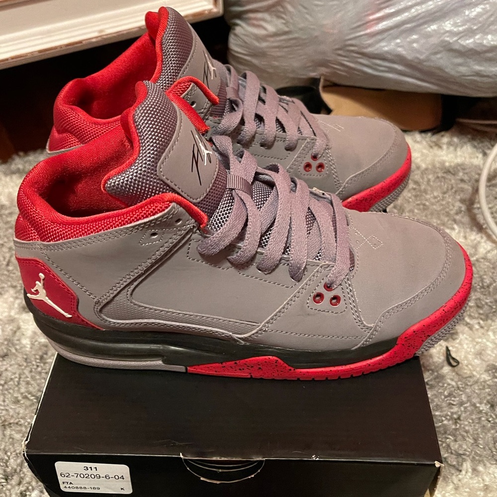 Air Jordan Flights Original Red And Grey